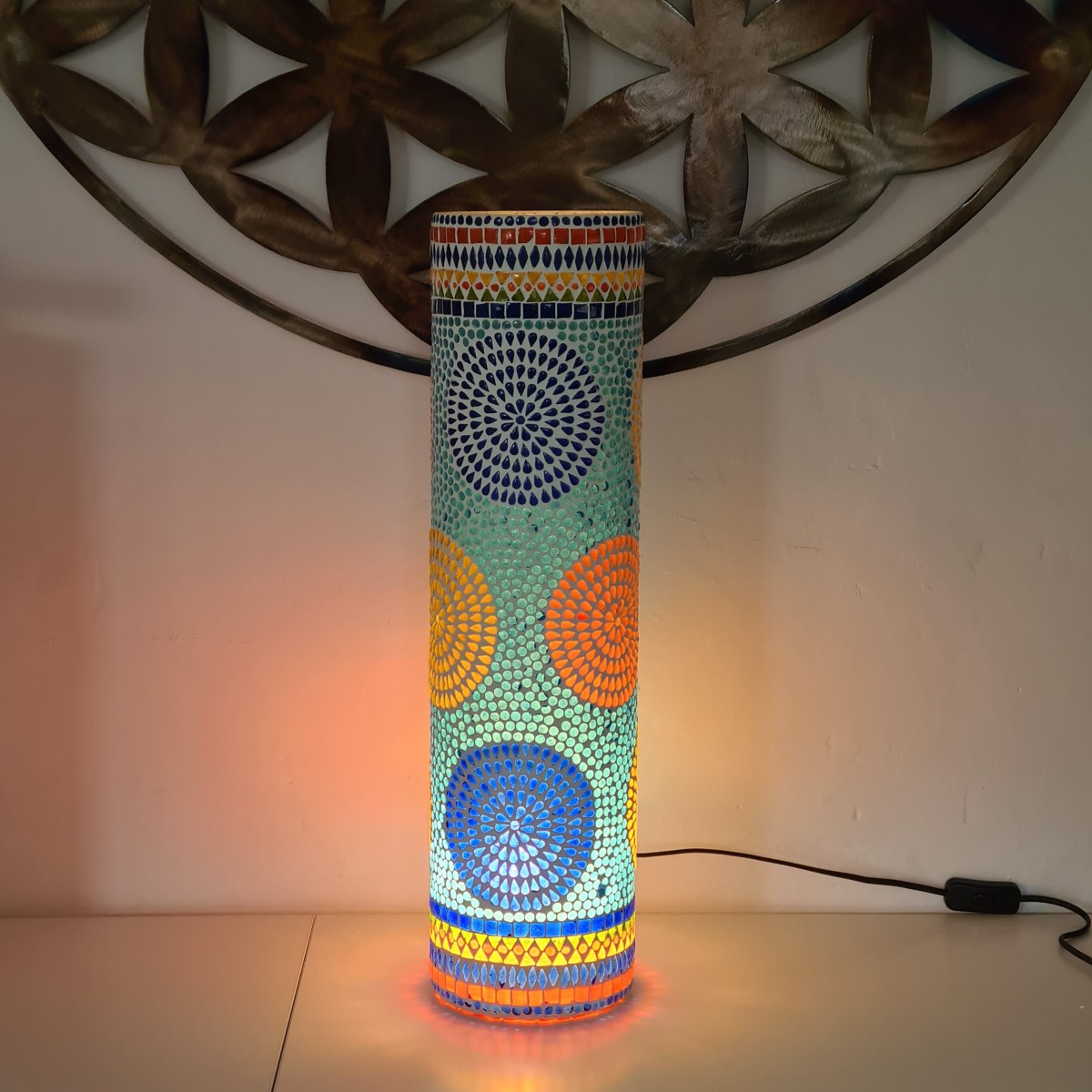 Lampe cylindrique en verre multicolore